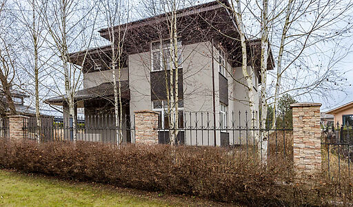 Современный коттедж без отделки