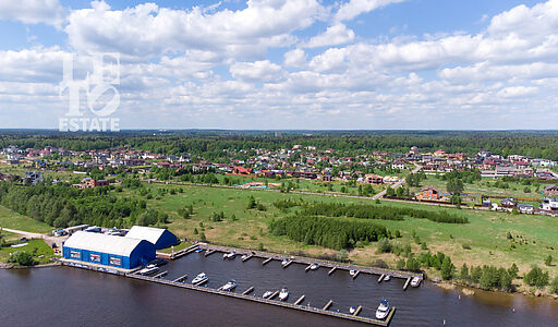 Резиденция на 1 линии в КП Аврора