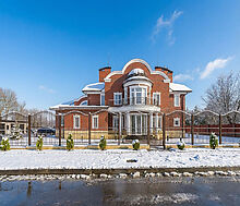 Резиденция на 1 линии в КП Аврора