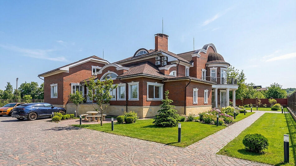 Резиденция на 1 линии в КП Аврора