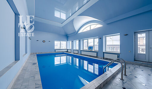 Резиденция на 1 линии в КП Аврора