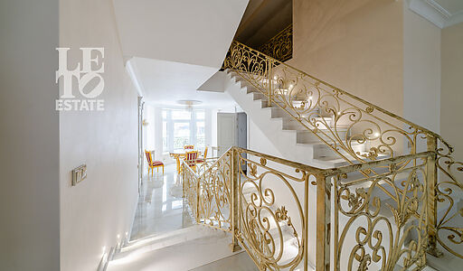 Резиденция на 1 линии в КП Аврора