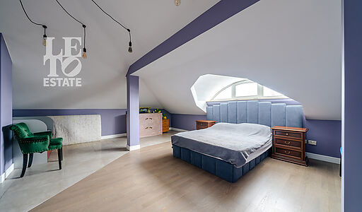 Резиденция на 1 линии в КП Аврора