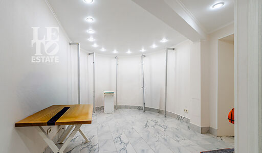 Резиденция на 1 линии в КП Аврора