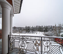 Резиденция на 1 линии в КП Аврора