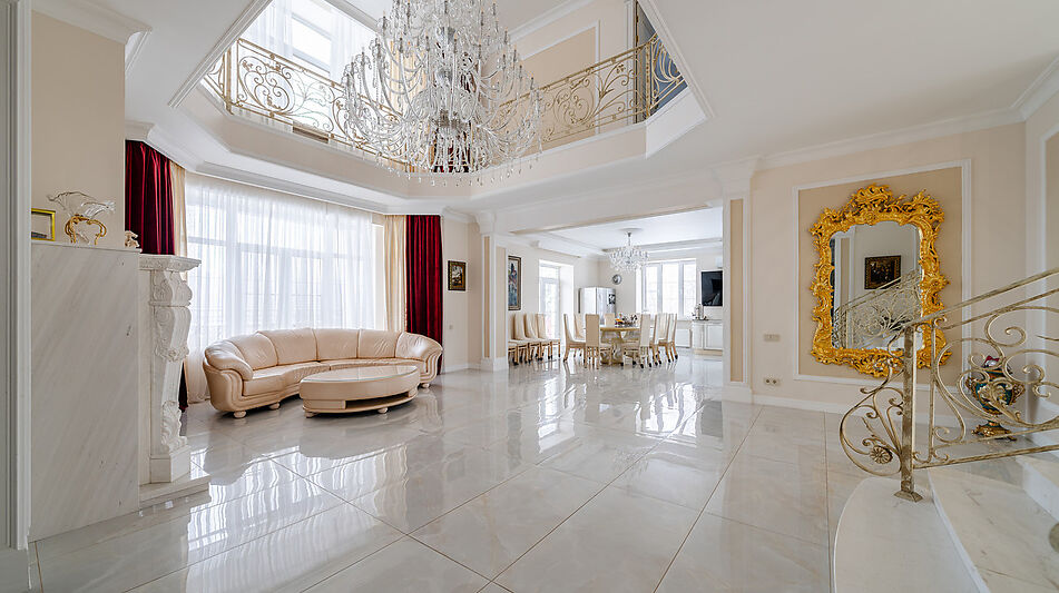 Резиденция на 1 линии в КП Аврора