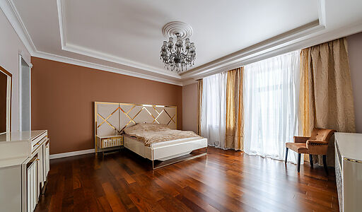 Резиденция на 1 линии в КП Аврора