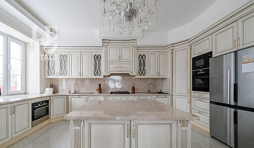 Резиденция на 1 линии в КП Аврора