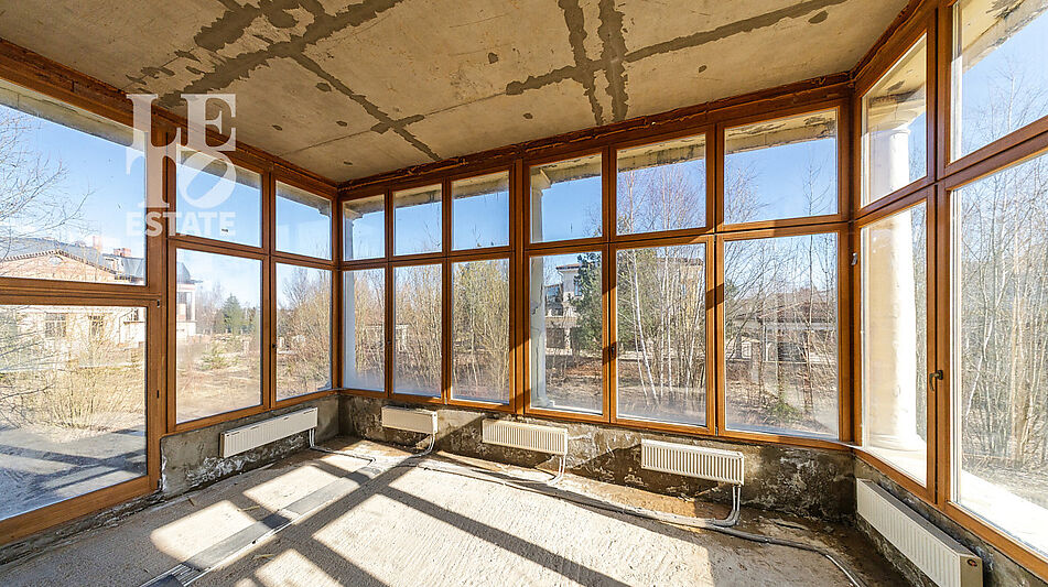 Дом с видом на озеро.