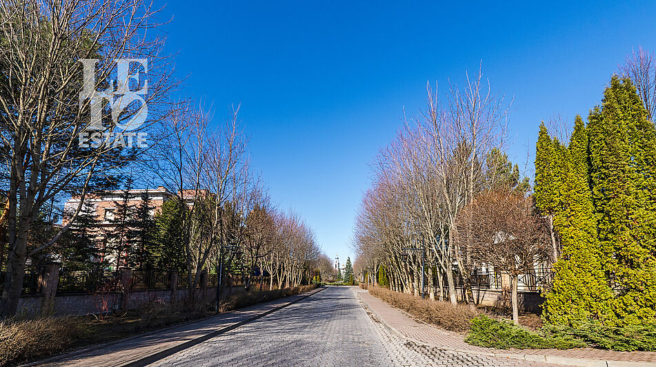 Дом с видом на озеро.