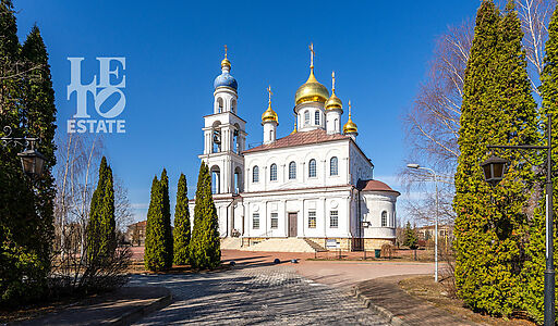 Дом с видом на озеро КП Монолит.