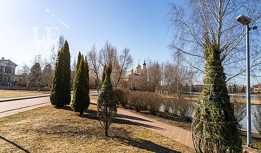 Дом с видом на озеро КП Монолит.