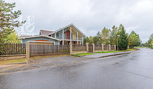 Дом с бассейном в Пестово