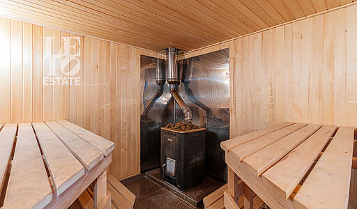 Дом с бассейном в Пестово