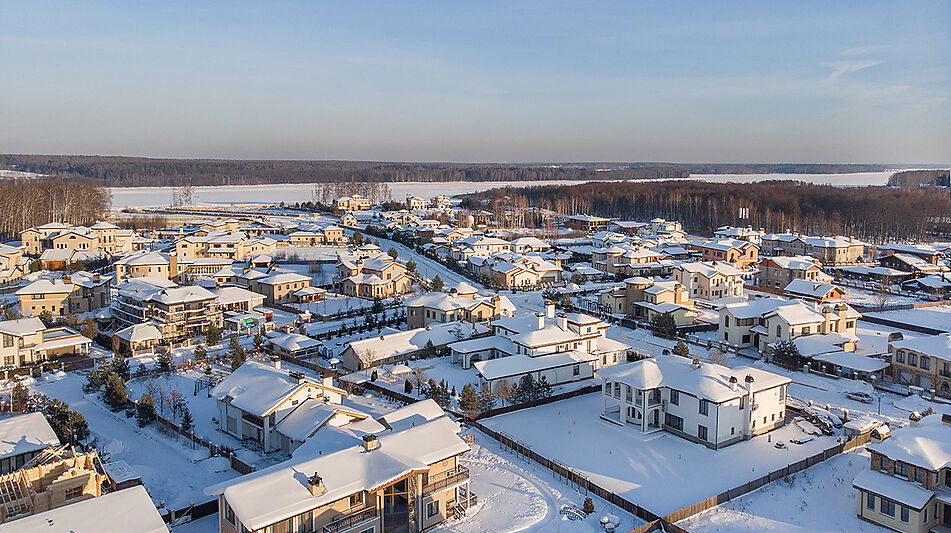 Дом с бассейном в Пестово