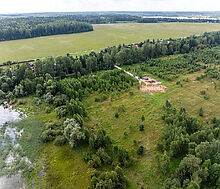 Участок в первой линии от воды