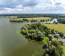 Участок в первой линии от воды