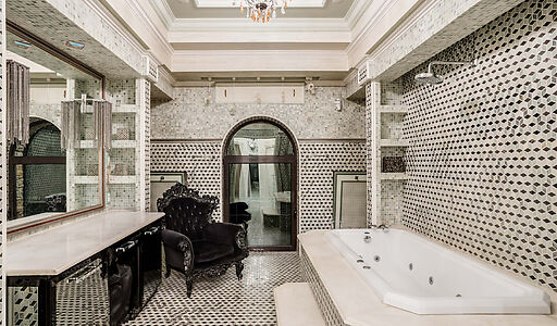 Дом с бассейном в Глухово