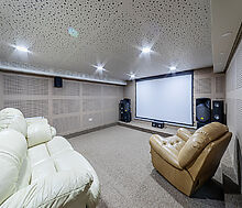 Дом-шале у озера в КП Дольче Вита