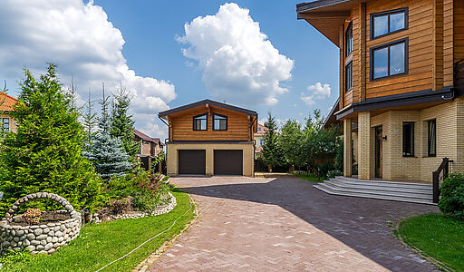 Дом-шале у озера в КП Дольче Вита