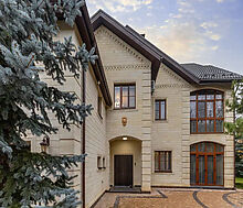 Дом с бассейном в ТСН Успенское