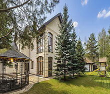 Дом с бассейном в ТСН Успенское