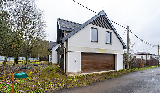 Новый дом около леса 6 км от МКАД