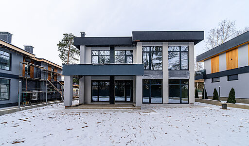 Новый дом около леса 9 км от МКАД