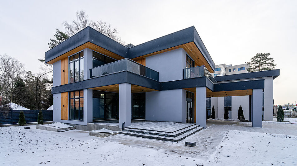 Новый дом около леса 9 км от МКАД