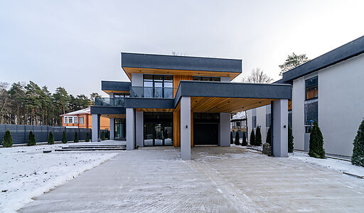 Новый дом около леса 9 км от МКАД