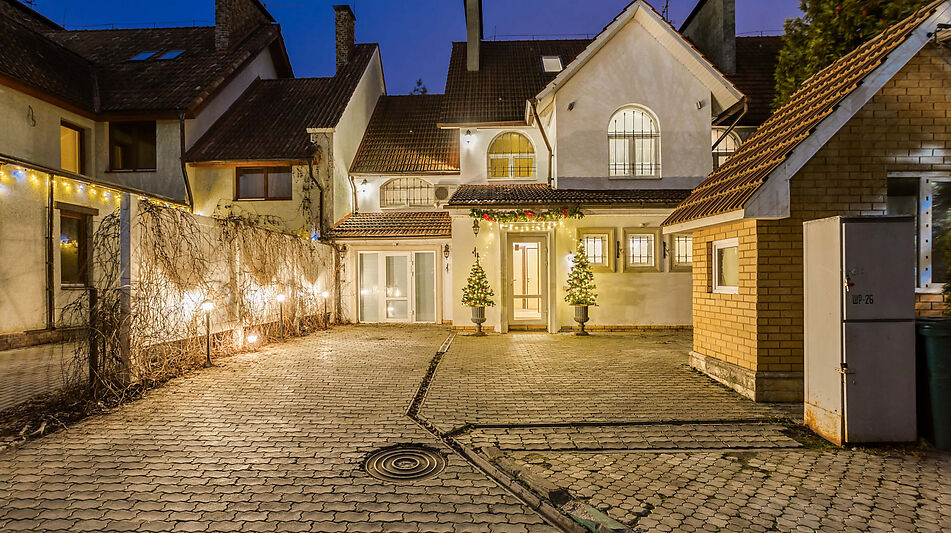 Таунхаус на большом участке