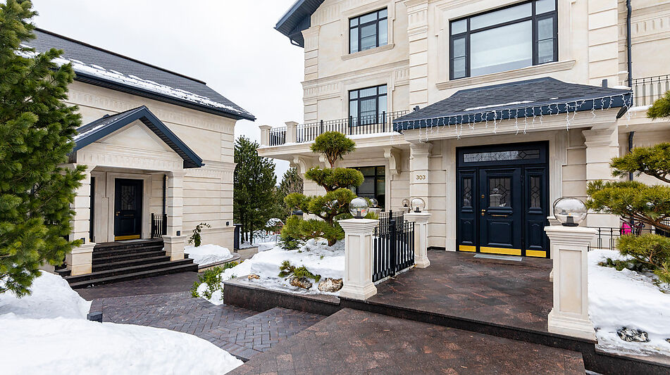 Резиденция у воды