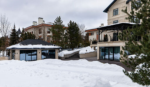 Резиденция у воды