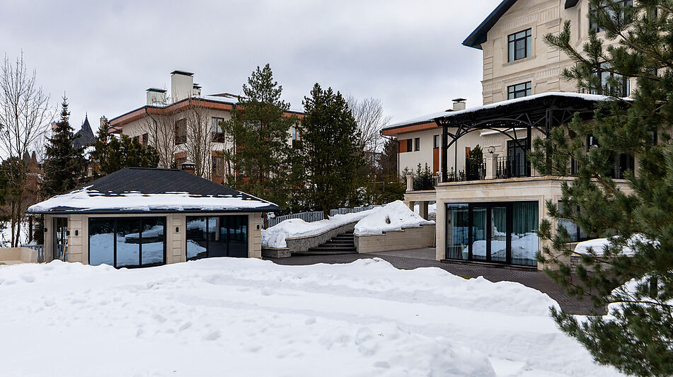 Резиденция у воды