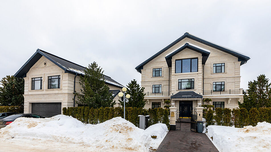 Резиденция у воды