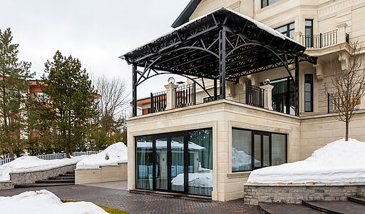 Резиденция у воды