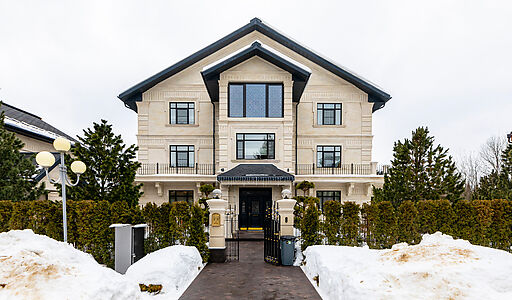 Резиденция у воды