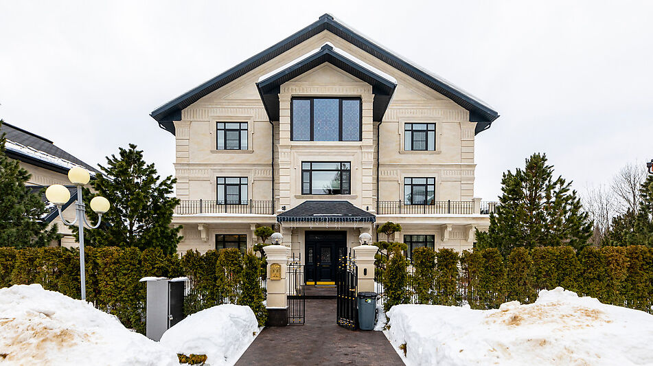 Резиденция у воды