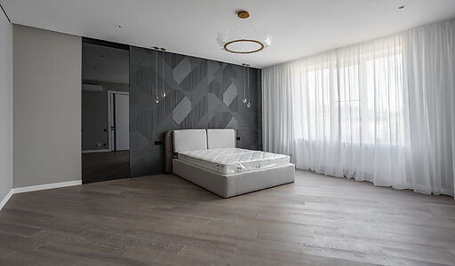 Уютный дом среди вековых сосен