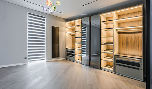 Уютный дом среди вековых сосен