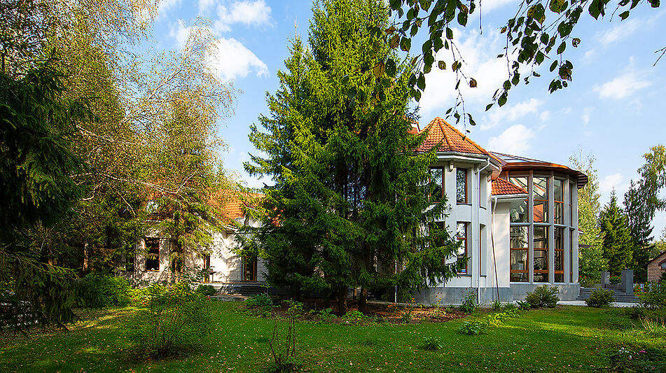 Усадьба в поселке Аксаково