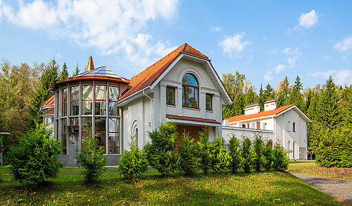 Усадьба в поселке Аксаково