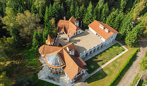 Усадьба в поселке Аксаково