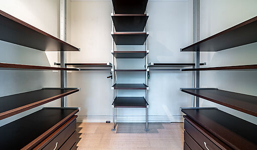 Дом на лесном участке в Николино