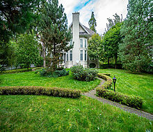 Дом на лесном участке в Николино