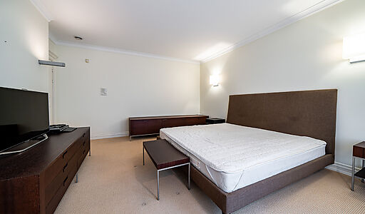 Дом на лесном участке в Николино