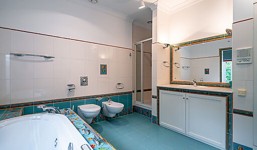 Дом на лесном участке в Николино