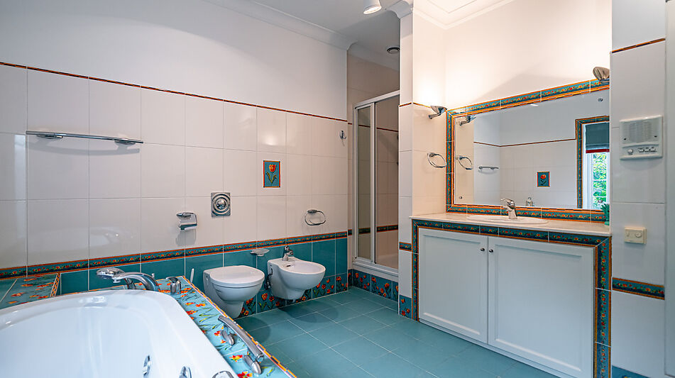 Дом на лесном участке в Николино