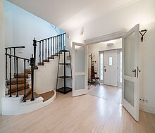 Дом на лесном участке в Николино