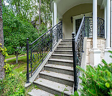 Дом на лесном участке в Николино